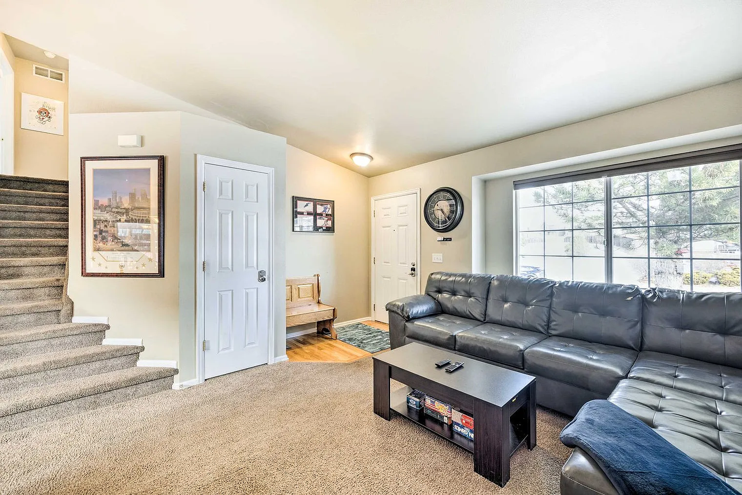 3 bed, 2.0 bath, 1097 sqft, $2,971 — Photo 3