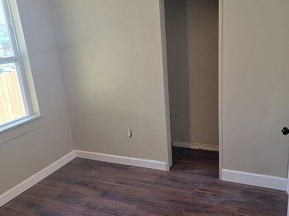 2nd image of 1130 W 13th St