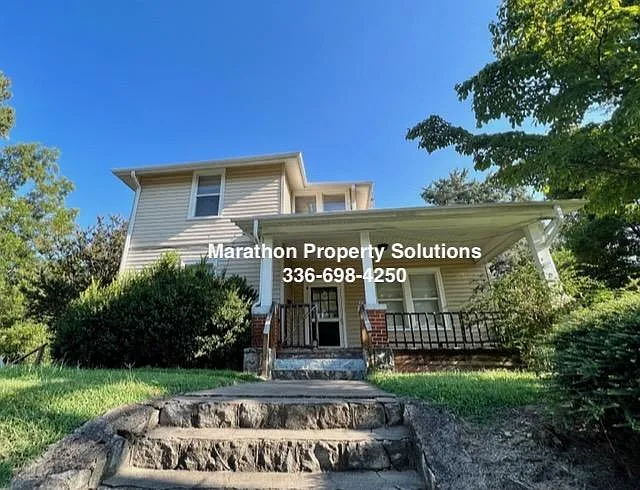 1425 W Academy St — Photo 1