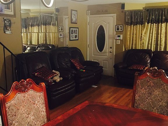 2nd image of 32 Northfield Court