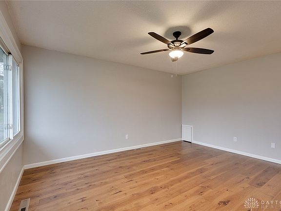 5th image of 2730 Koehler Ave