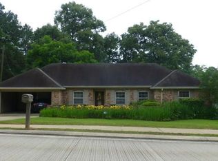 1650 Susek Dr, Pineville, LA 71360