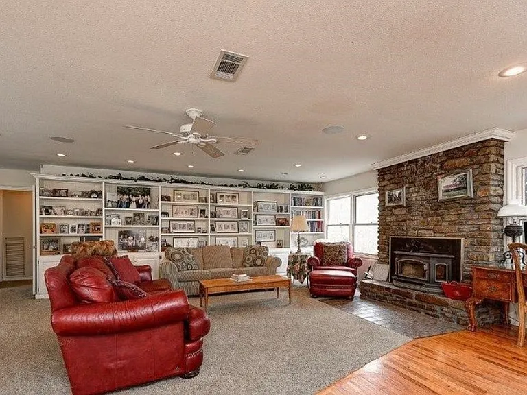 410 N Oliver Ave — Photo 11