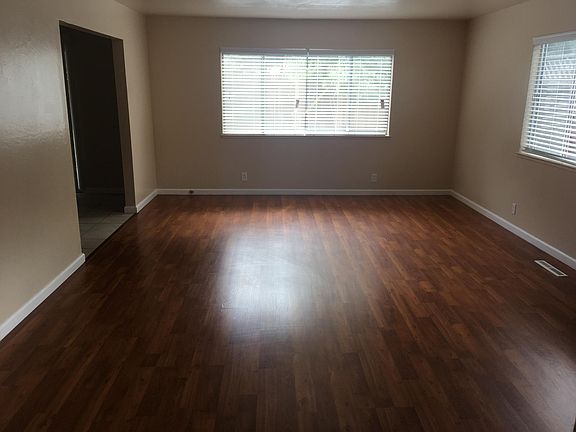 4th image of 3860 Barker Dr APT 1