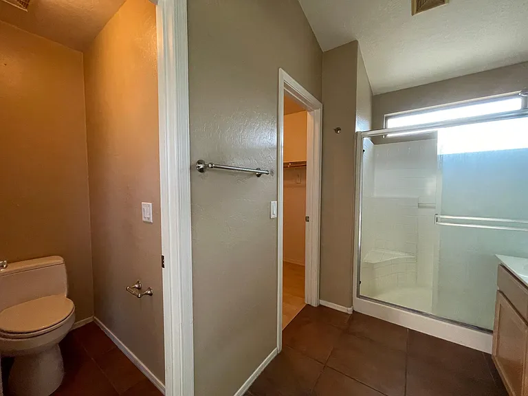 402 E Jasper Dr — Photo 9
