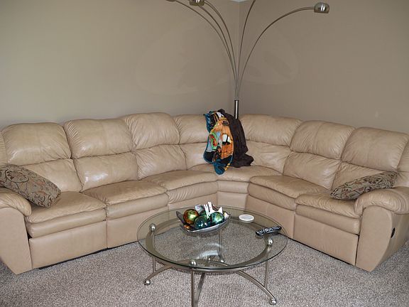 3rd image of 7874 Cottonwood Dr APT A
