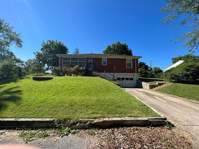 1st image of 108 Spruce Dr