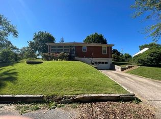 108 Spruce Dr, Frankfort, KY 40601
