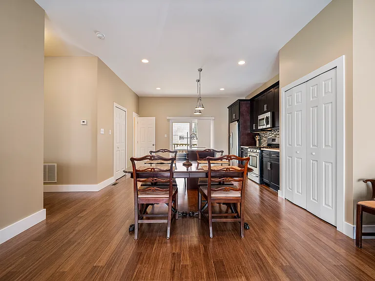 1308 Bradish St — Photo 12