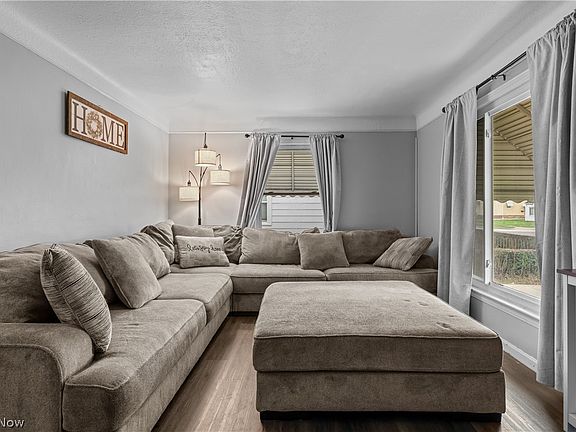 5th image of 4808 Kenmore Ave