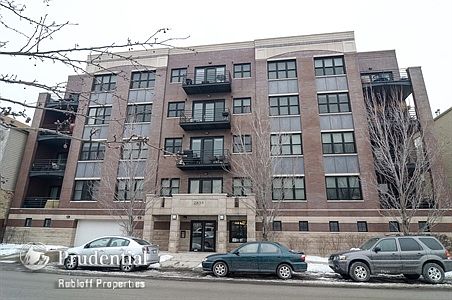 1st image of 2835 N Lakewood Ave APT 4B