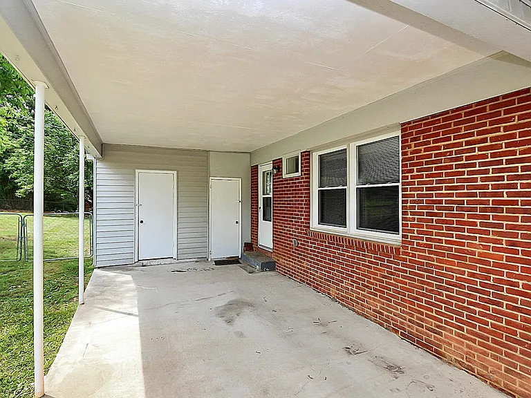 Carport