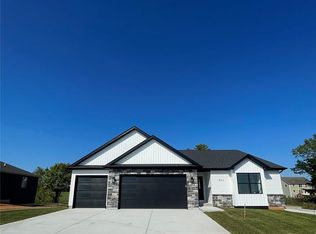 833 Barclay Dr, Farmington, MO 63640