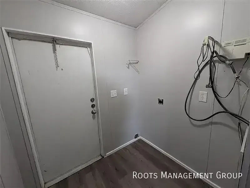 3 Bed 2 Bath Home Available for Lease at Countryside Estates KS - Apply Now! — Photo 4