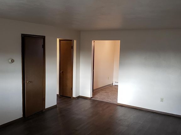 2nd image of 10 Sandy Dr APT 2