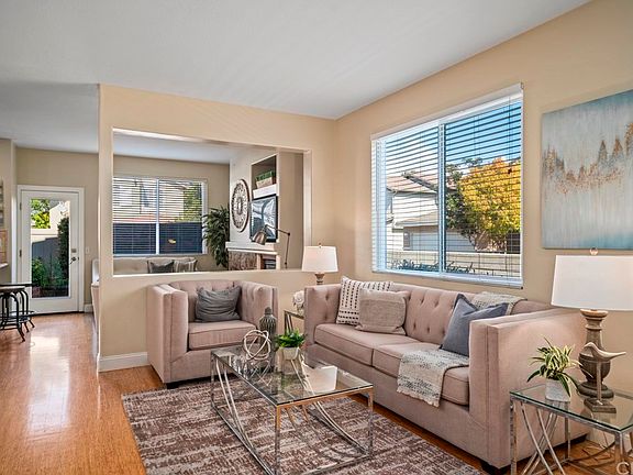 4th image of 27 Amador Way