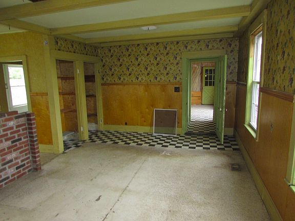 Additional Living Room