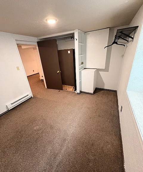 504 Woodford Ave — Photo 5