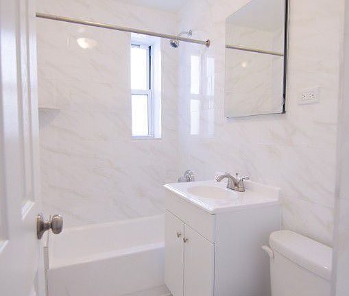 5th image of 3418 91st St APT A32