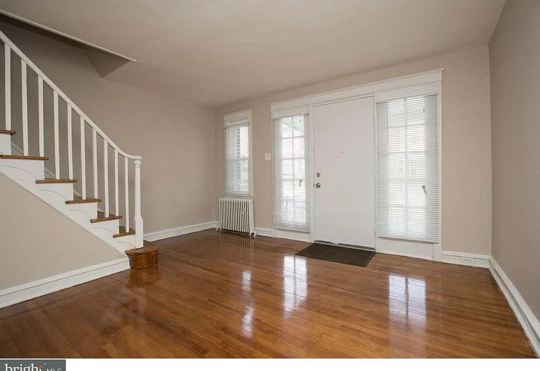 3 bed, 1038 sqft, $2,200 — Photo 1