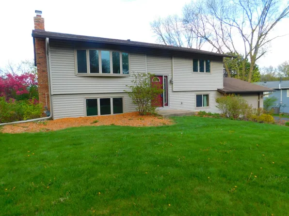 931 Dawn Ave, Shoreview, MN 55126