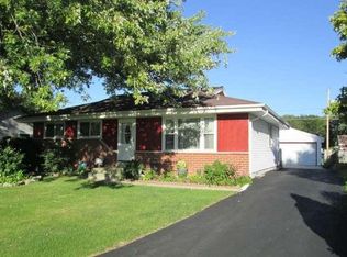 6903 Lone Elm Dr, Racine, WI 53402