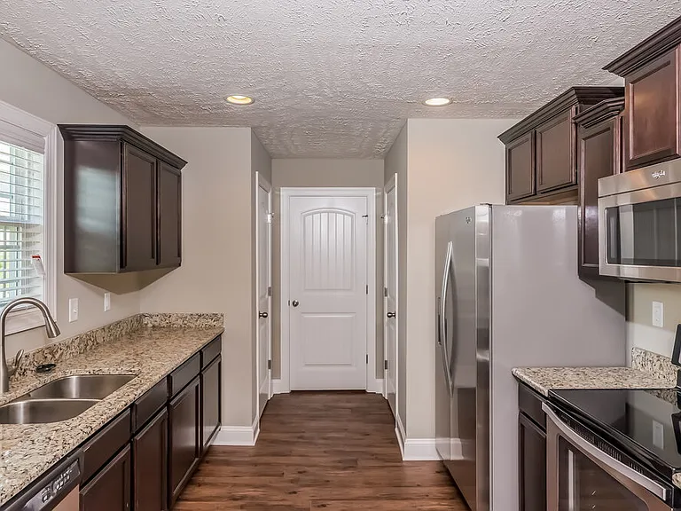 1032 Tammy Sue Ln — Photo 4