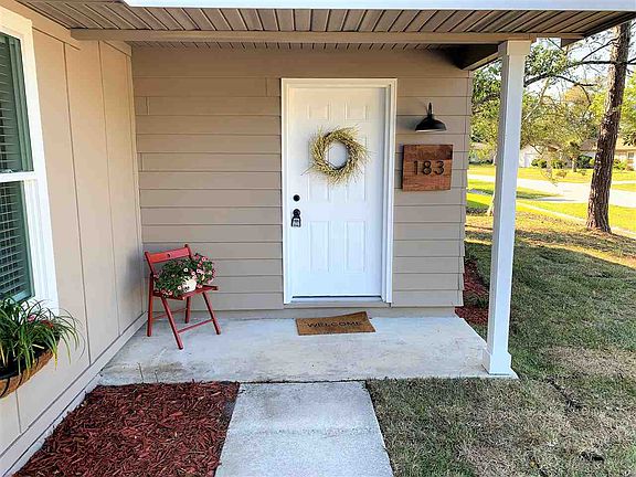 3rd image of 183 Estancia St