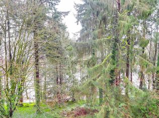 2024 Fullerton Ave #402, North Vancouver, BC V7P3G4