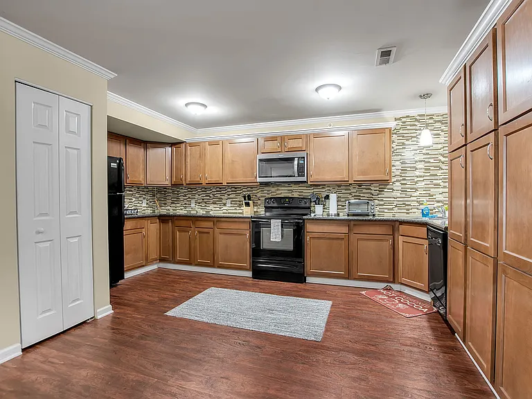 Alexander Estates, Inc. — Photo 63