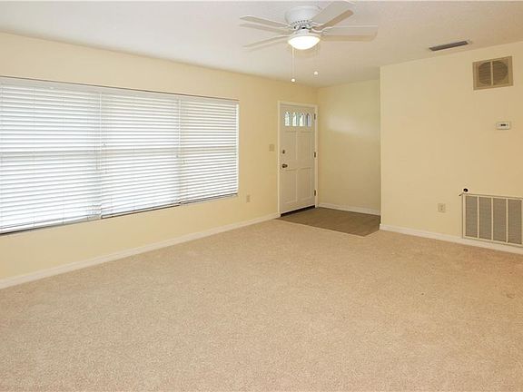 3rd image of 626 Slote Dr