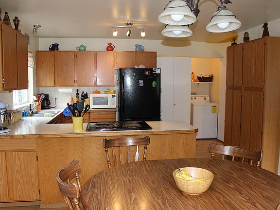 Dining/Kitchen