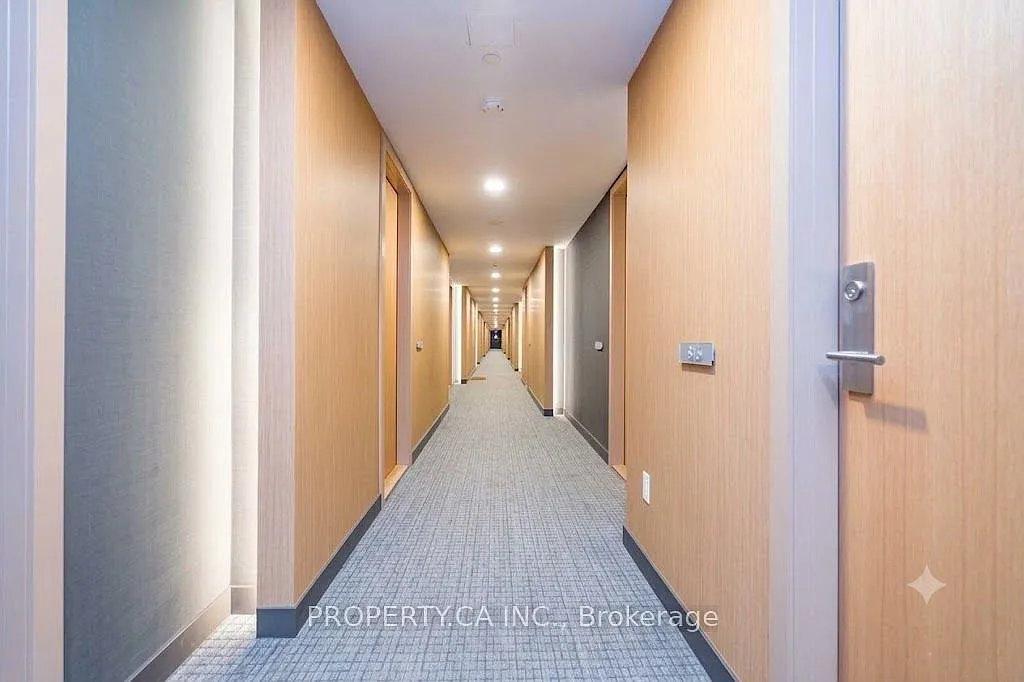 Thompson Residences — Photo 2