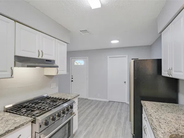 6920 Bennett Ave #B, Austin, TX 78752