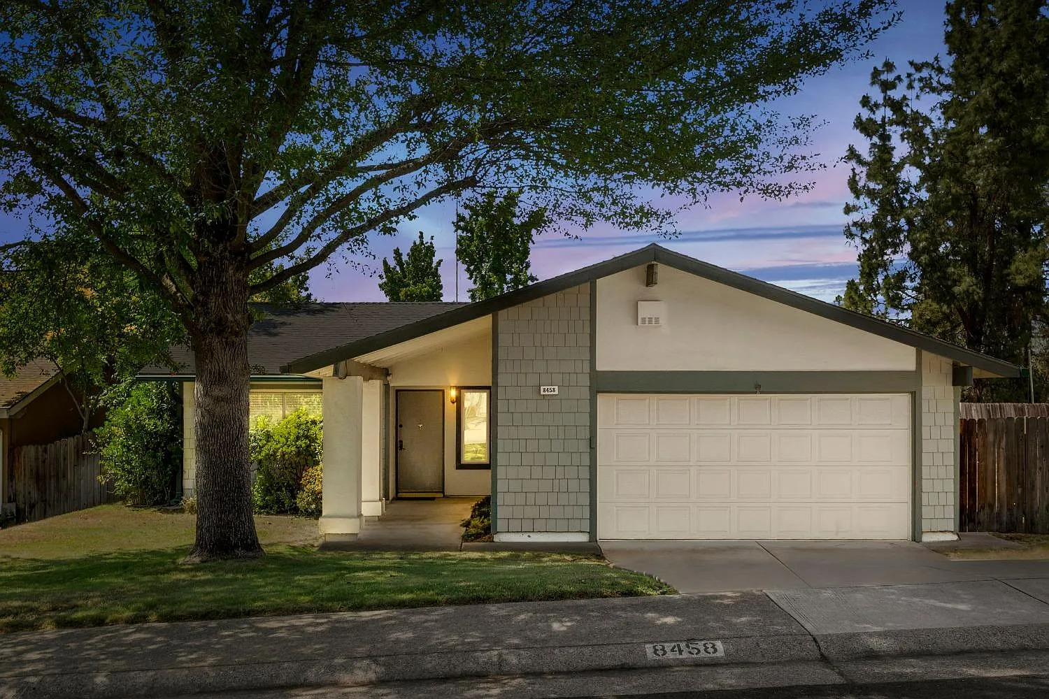 8458 N Star Way photo 1