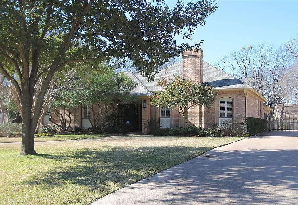 1st image of 4806 Villa Vera Dr