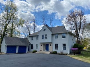 20 Rose St, Lincroft, NJ 07738