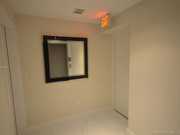 3rd image of 16385 Biscayne Blvd Unit 2603