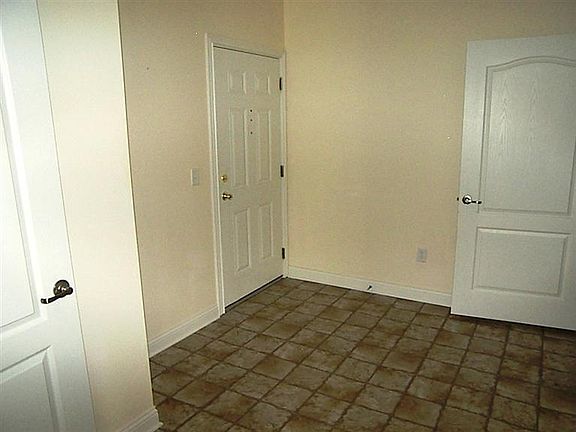 2nd image of 3268 Grand Falls Blvd
