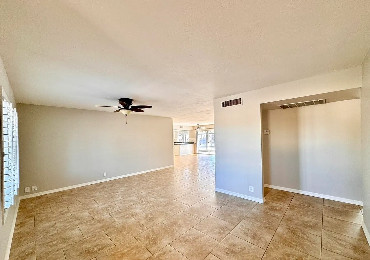 3 bed, 1871 sqft, $2,675 — Photo 3