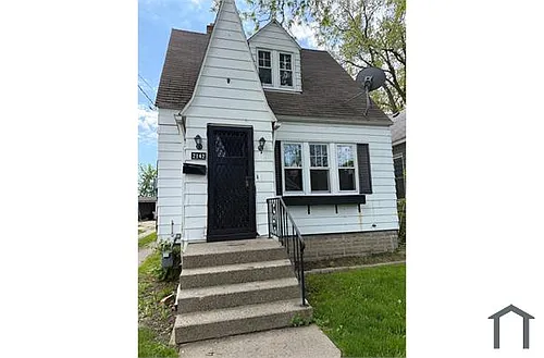 2142 Woodford St Photo 1