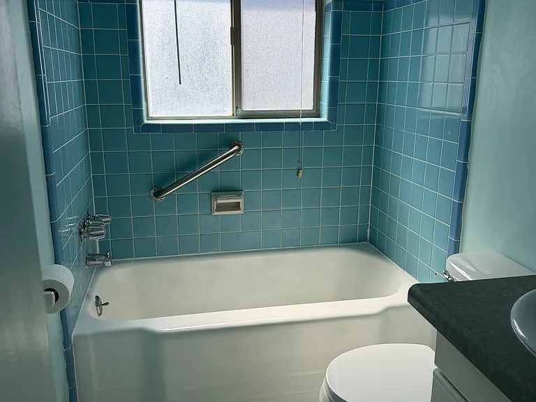 1645 E Prince Rd — Photo 3