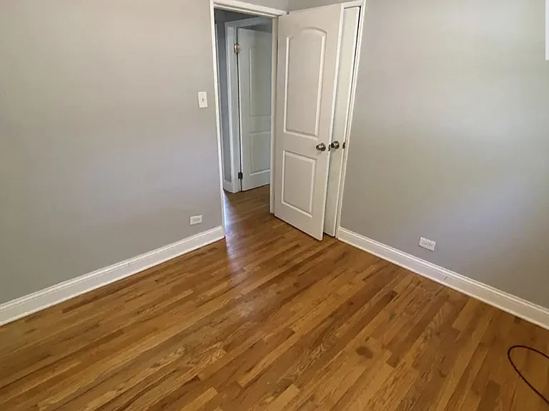 9304 S Lowe Ave — Photo 3
