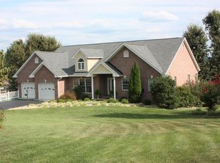 520 Calypso Rd, Moneta, VA 24121