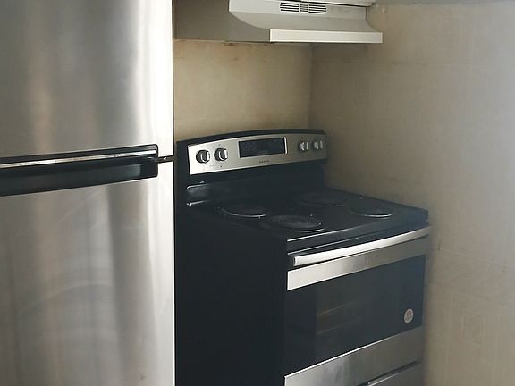 3rd image of 635 W York St Floor 2