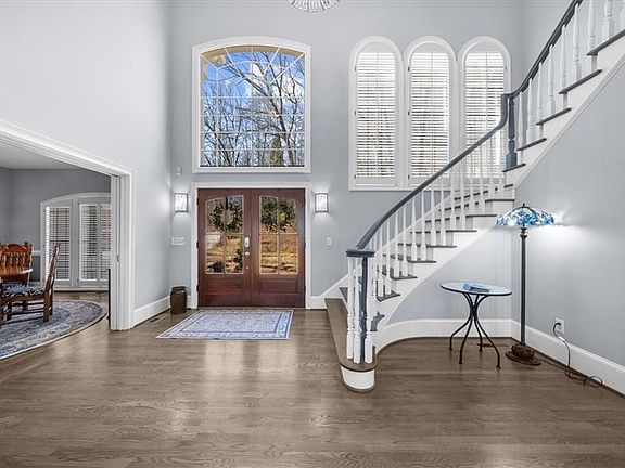 5th image of 435 Robertson Rd