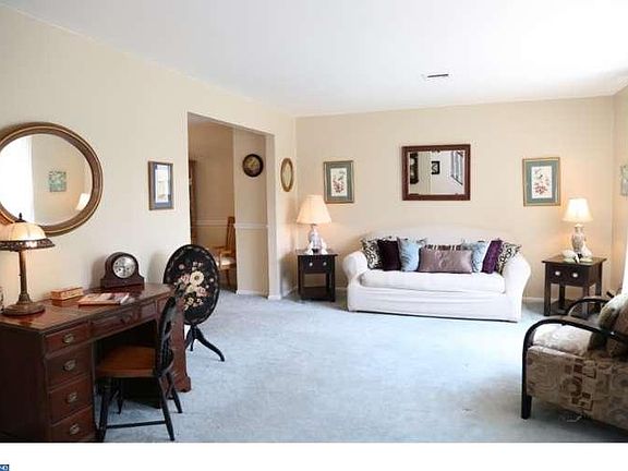 3rd image of 100 Harbob Ln