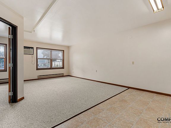 5th image of 414 Doty St APT 13