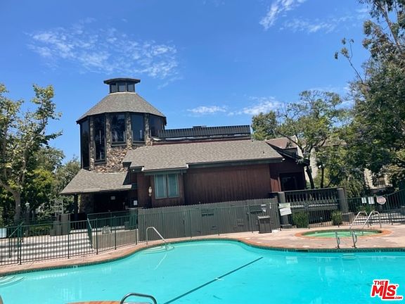 3rd image of 4808 Maytime Ln