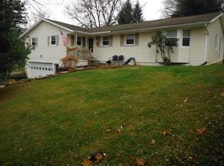 508 Leon Dr, Endicott, NY 13760